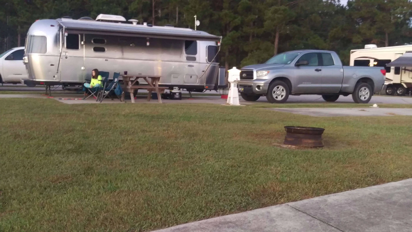 RJourney Lakeside RV Resort