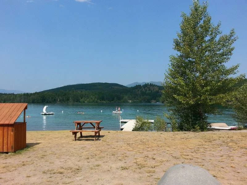 Lake Five Resort