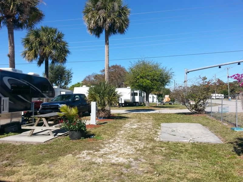Big Lake Lodge & RV Park