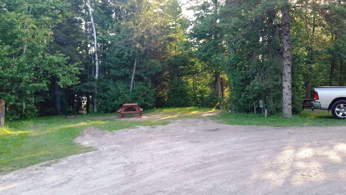 Castle Rock Lakefront Mackinac Trail Campground