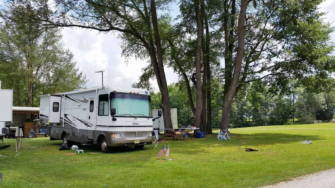Charlarose Lake & Campground