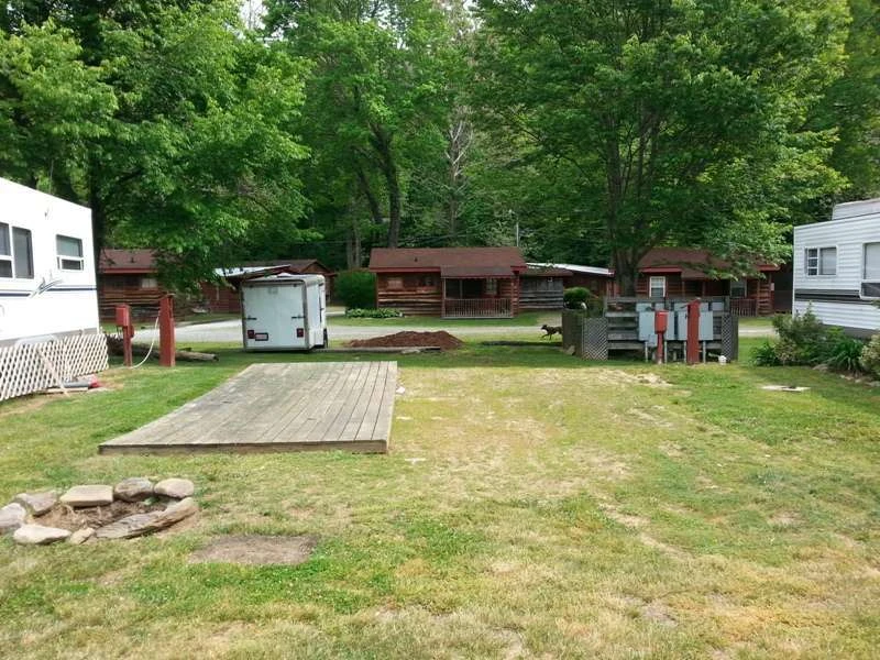 Smoky View Cottages & RV Resort Park
