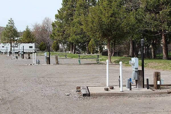 Hi-Lo Motel and RV Park