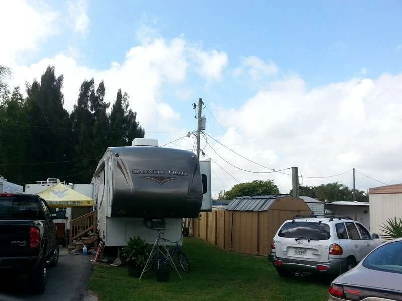 Ronny's RV Ranch & Mobile Home Park