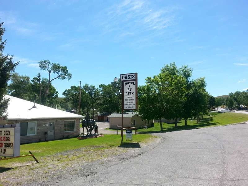 Oasis Motel & RV Park