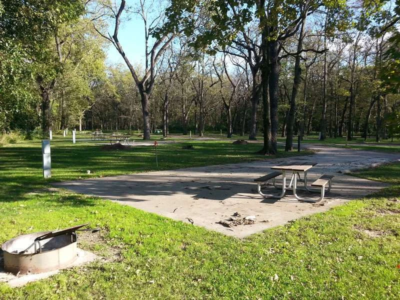Walnut Woods State Park Campground