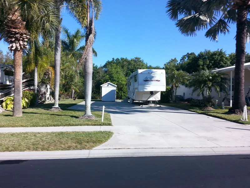 Silver Lakes RV Resort & Golf Club