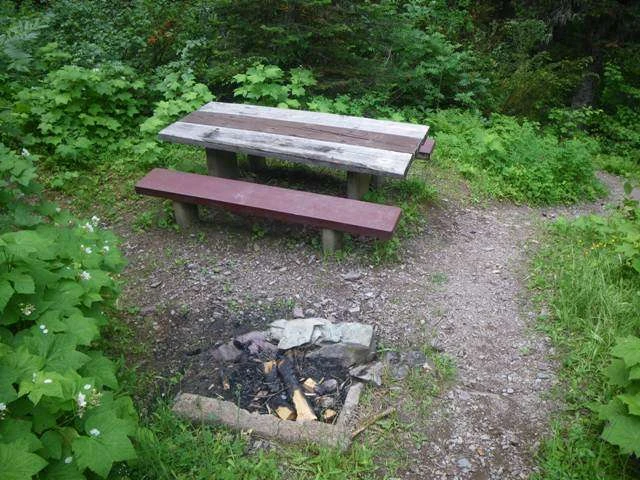 Handkerchief Lake Campground
