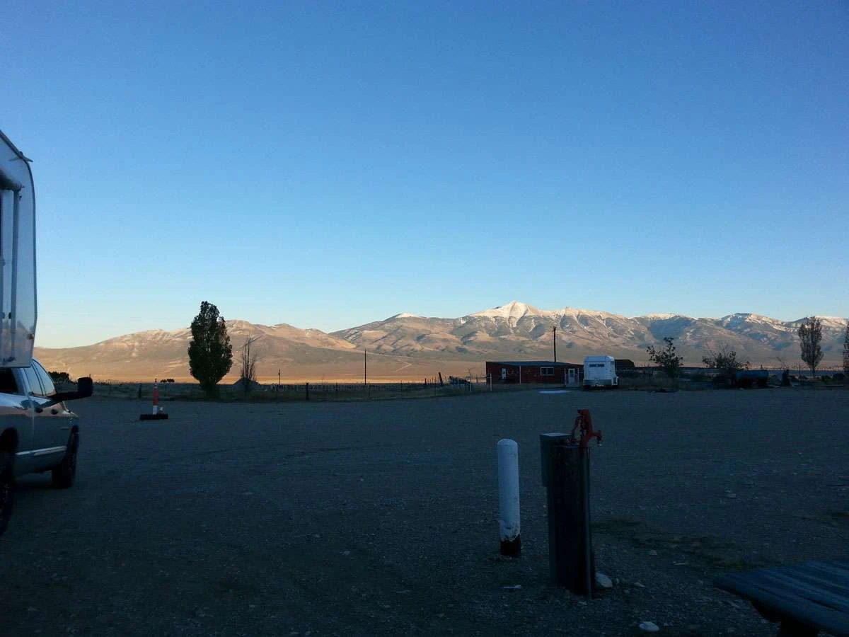 Major's Station Bar & RV Park