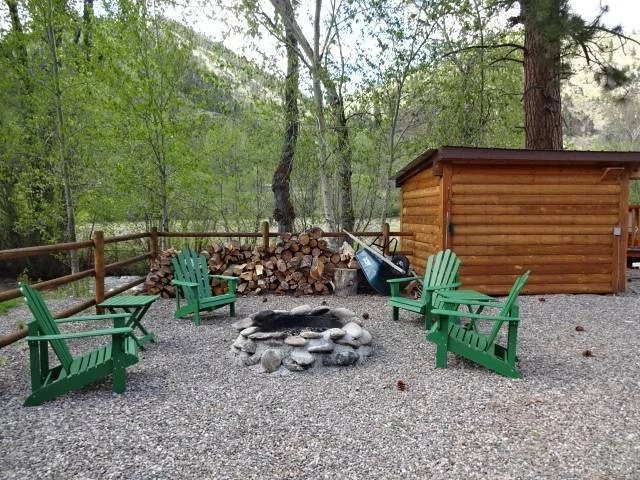 Waters Edge RV Park & Pizzeria