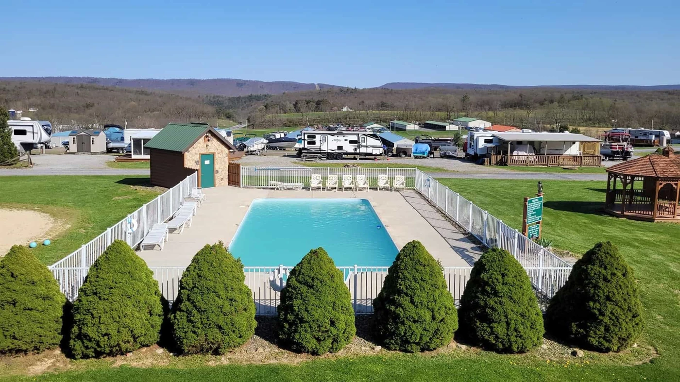 RJourney James Creek RV Resort