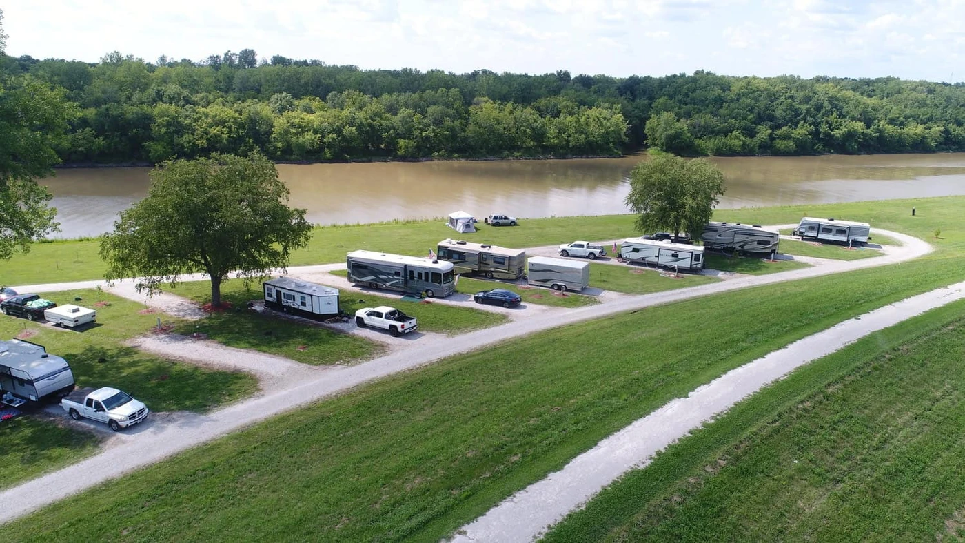 Kaskaskia River Camping & RV Park - New Athens, IL