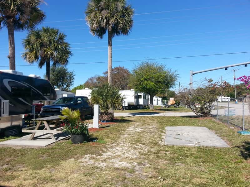 Big Lake Lodge & RV Park