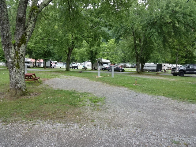Eagle's Nest Campground