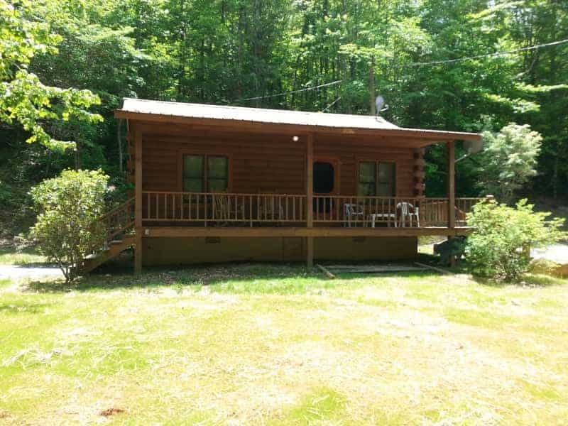 Eljawa Campground and Log Cabins