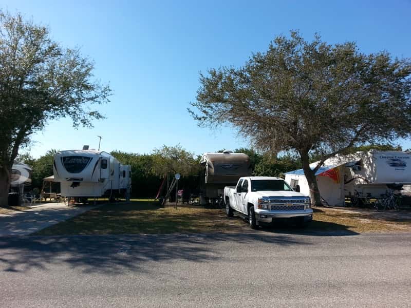 Encore Harbor Lakes RV Resort