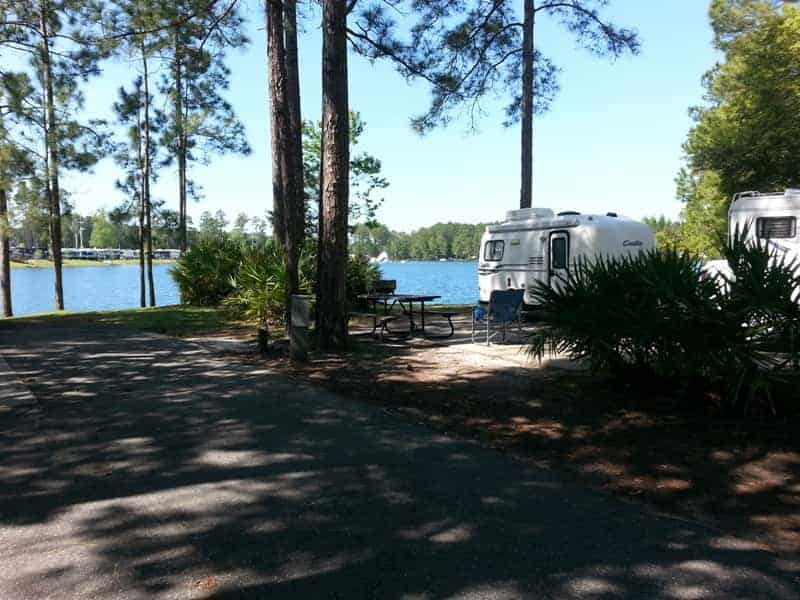 Flamingo Lake RV Resort