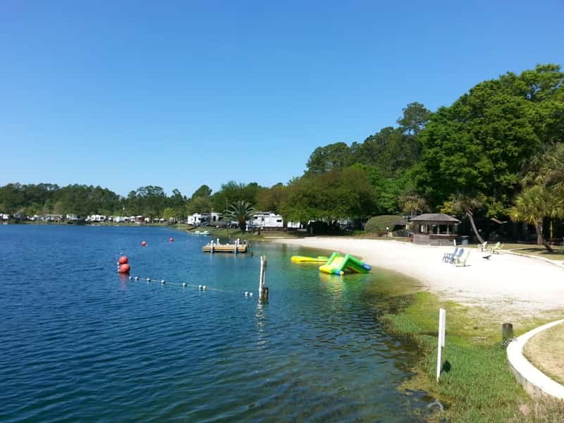 Flamingo Lake RV Resort