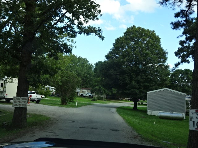 Henry's RV and Mobile Home Park