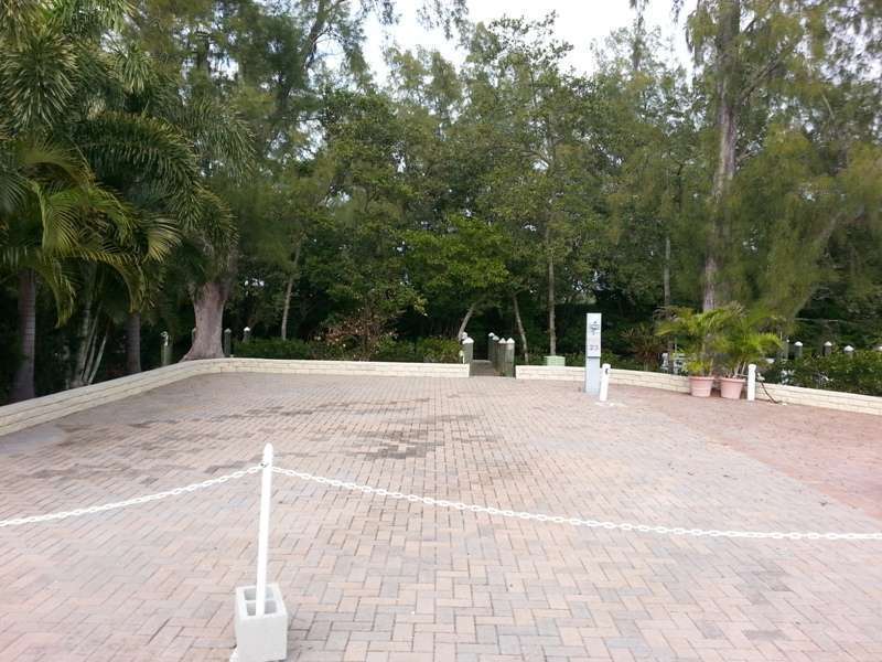 Holiday Cove RV Resort