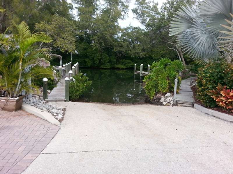 Holiday Cove RV Resort