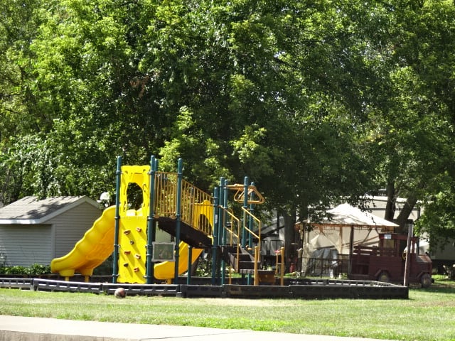 Outdoor World - Pine Country Resort