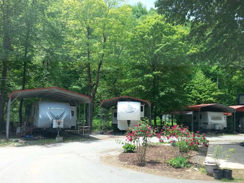 Riverside Motel & Campground