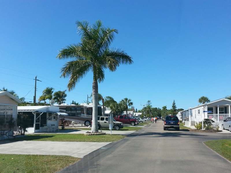 Sun RV Resorts Lake San Marino RV Park