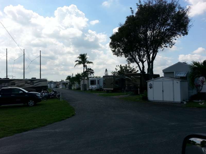 Twin Lakes Travel Park