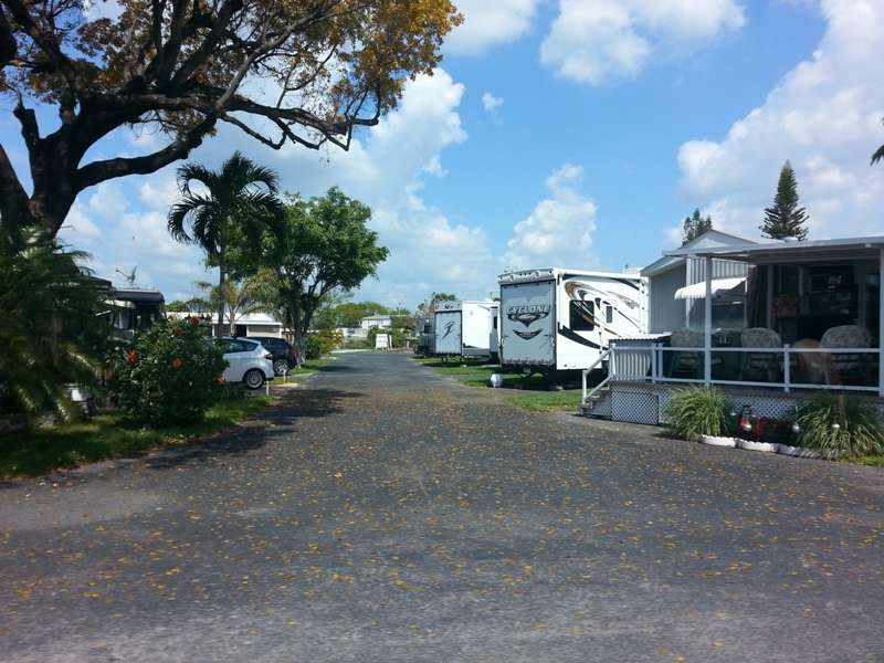 Twin Lakes Travel Park