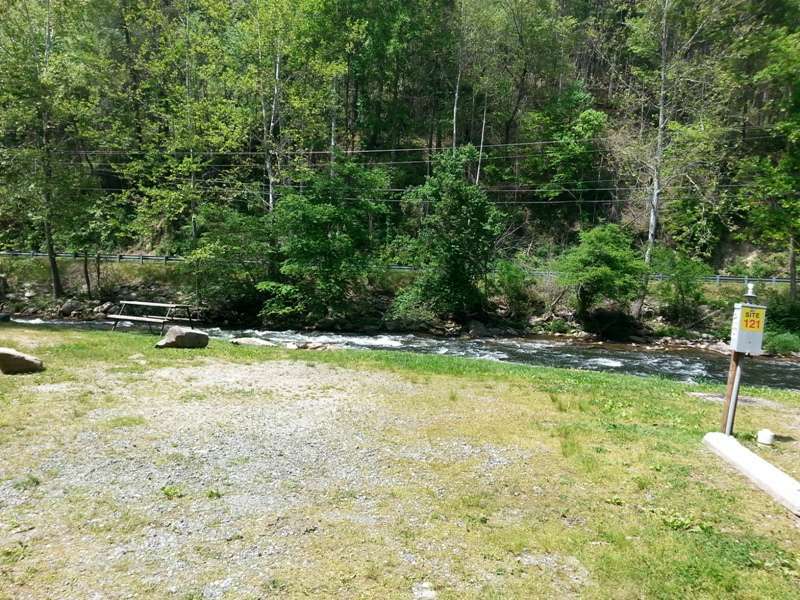 Yogi Bear's Jellystone Park Camp Resort Cherokee