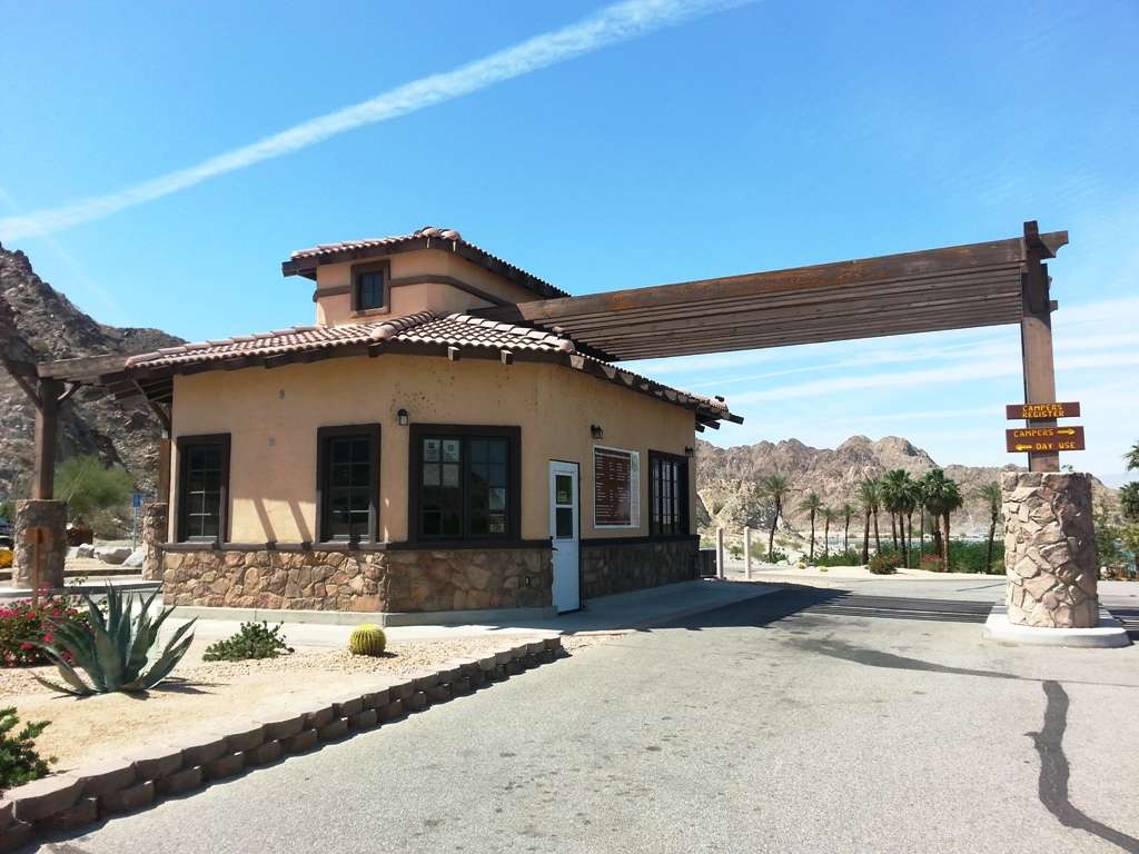 Lake Cahuilla Recreation Area Campground