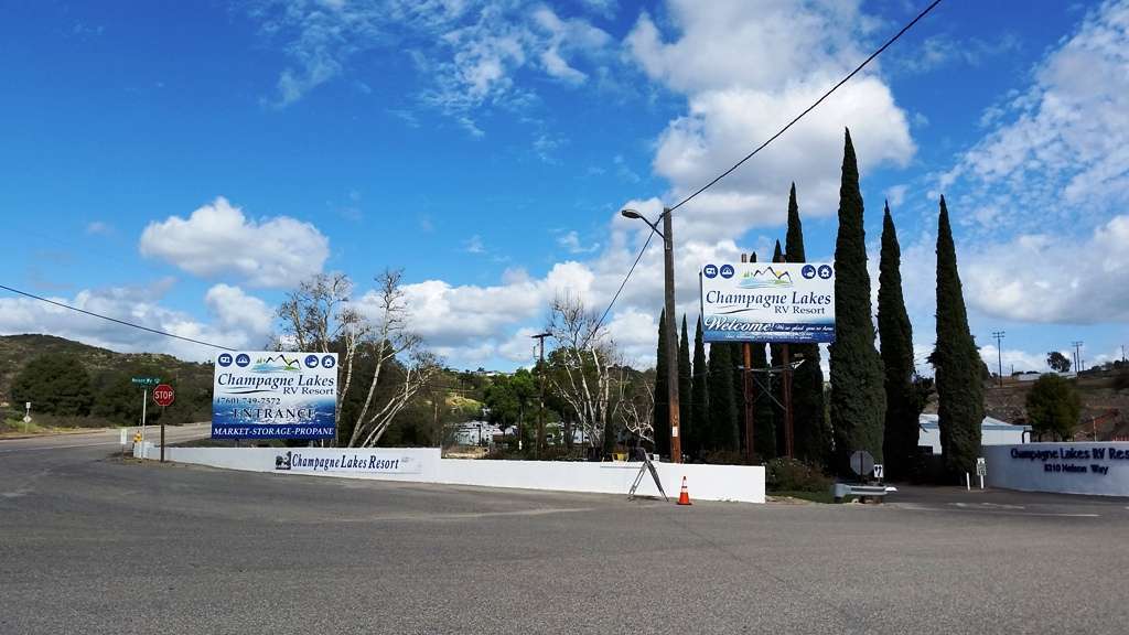 Champagne Lakes RV Resort