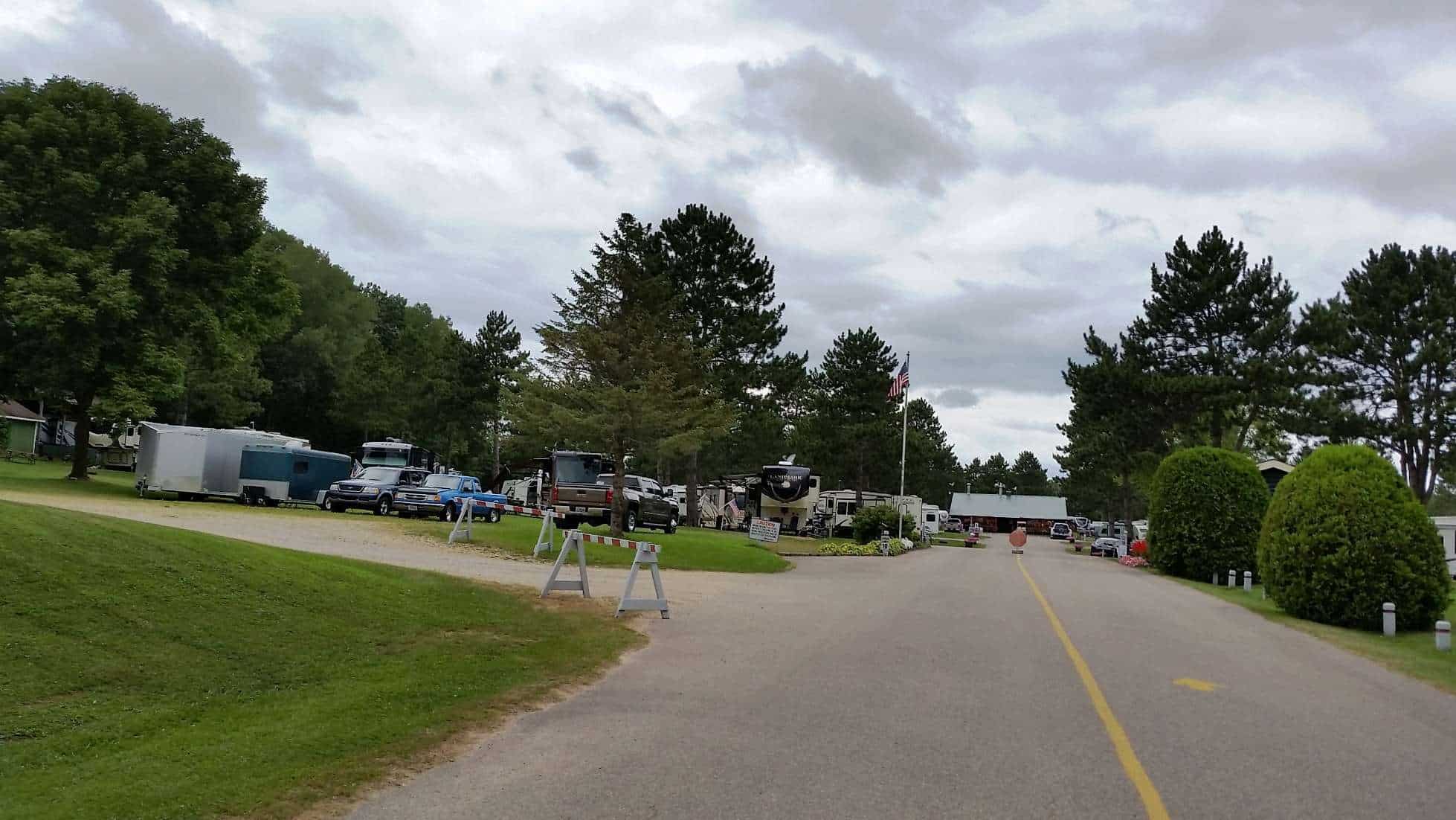 Country Roads Motorhome & RV Park