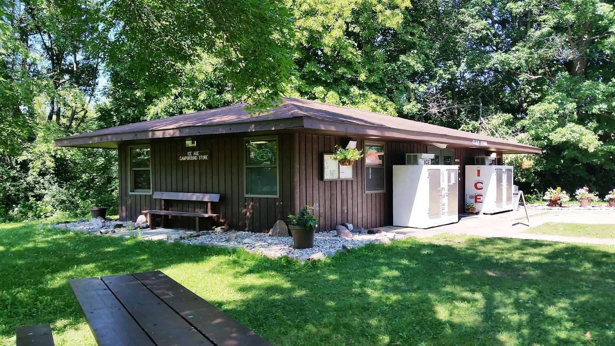 Devils Lake State Park - Lower Ice Age Campground