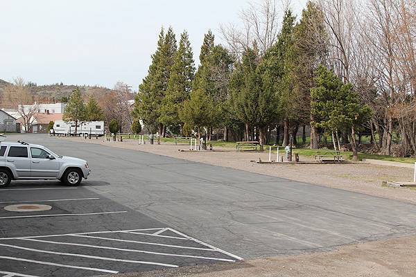 Hi-Lo Motel and RV Park