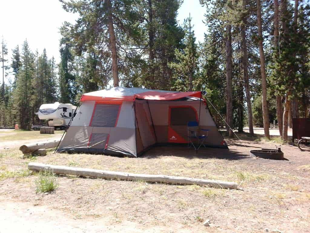 Headwaters Campground and RV Sites at Flagg Ranch
