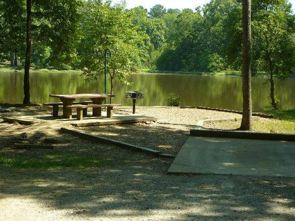 LeFleur's Bluff State Park Mayes Lake Campground