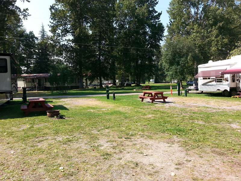 Spruce Park On The River