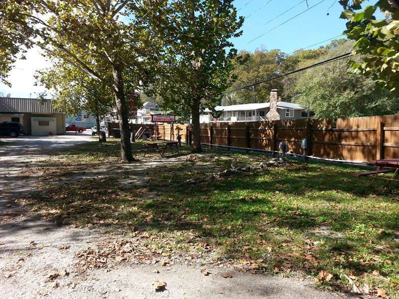 Taneycomo Market & Campground