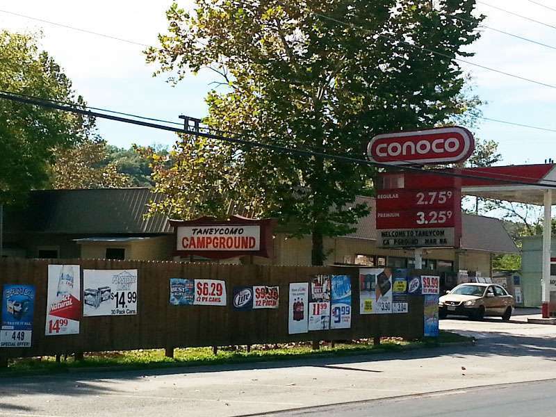 Taneycomo Market & Campground