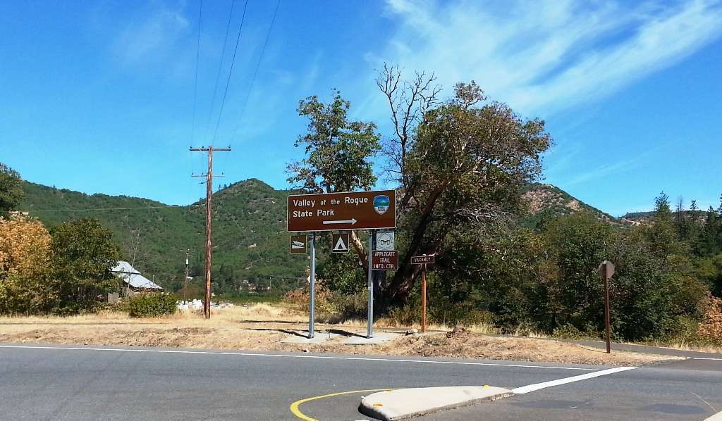 Valley of the Rogue State Park