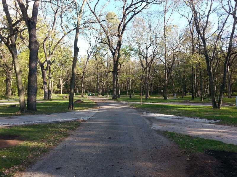 Walnut Woods State Park Campground