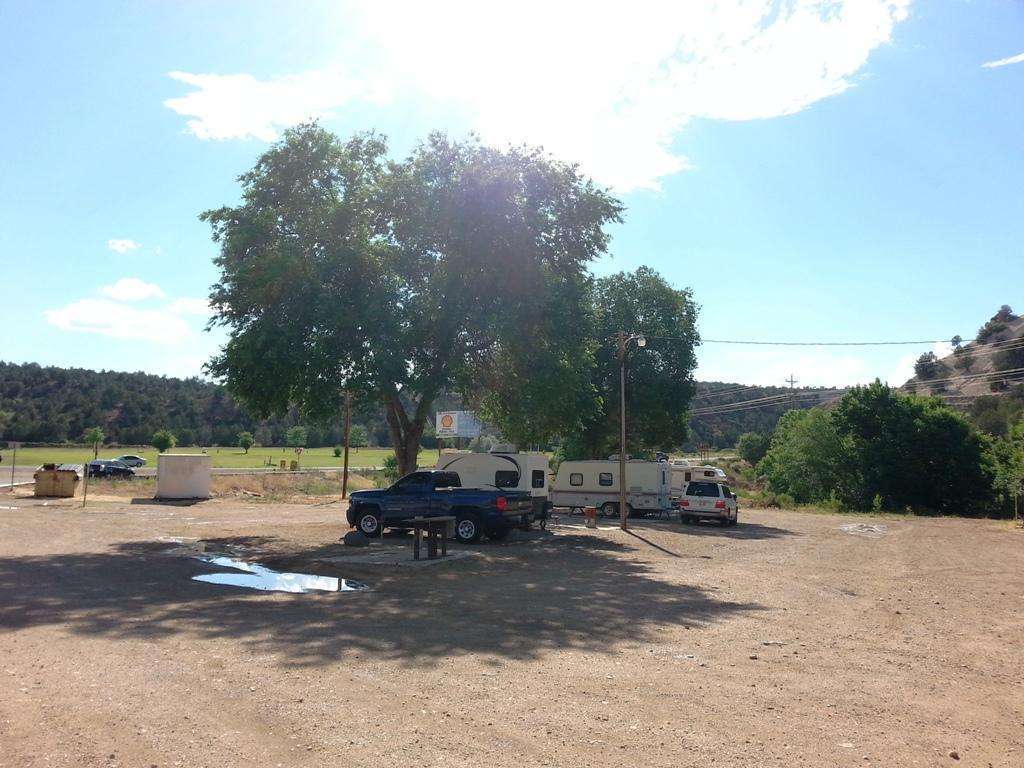 White Mountain Trading Post RV Sites
