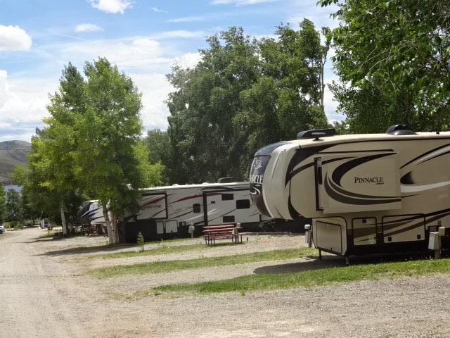 Oasis RV Resort & Cottages Gunnison Lakeside
