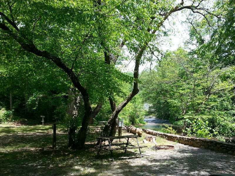 Cherokee Campgrounds and Log Cabins
