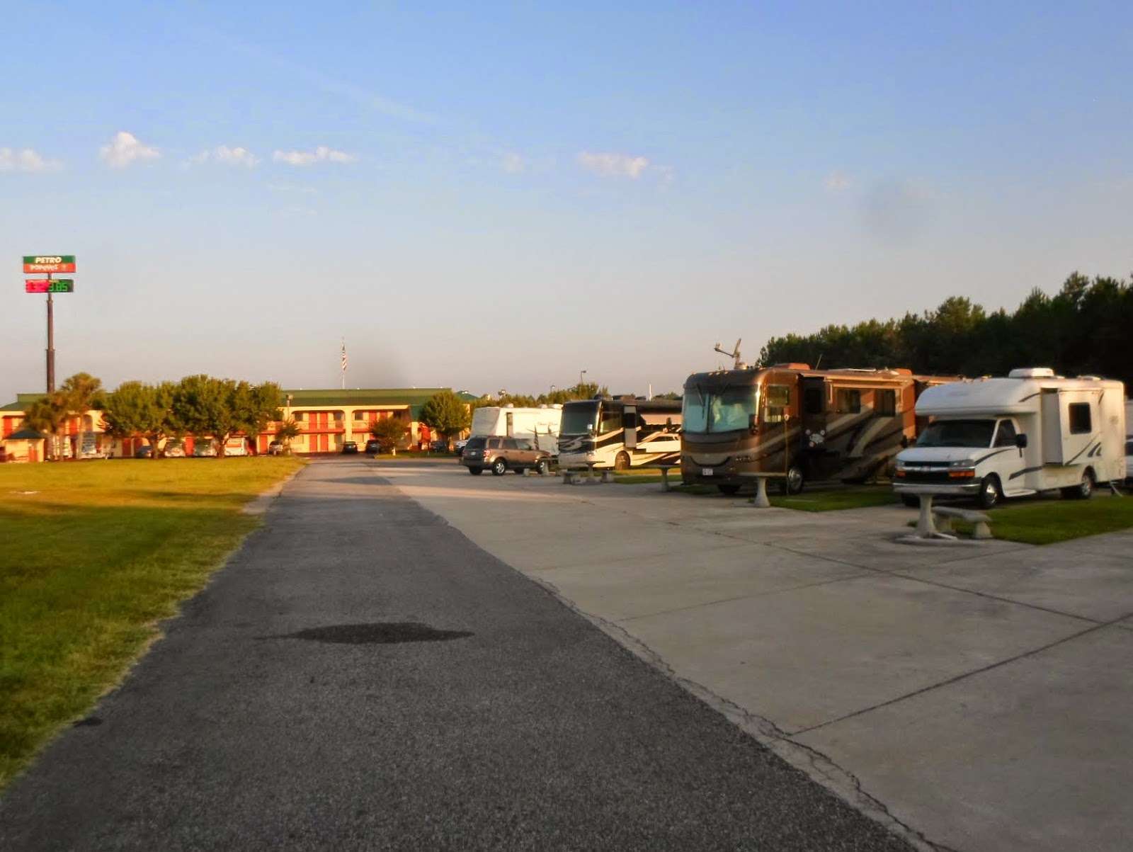 Kiki RV Park