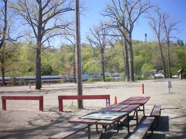 Port Henry Champ RV Park & Campground