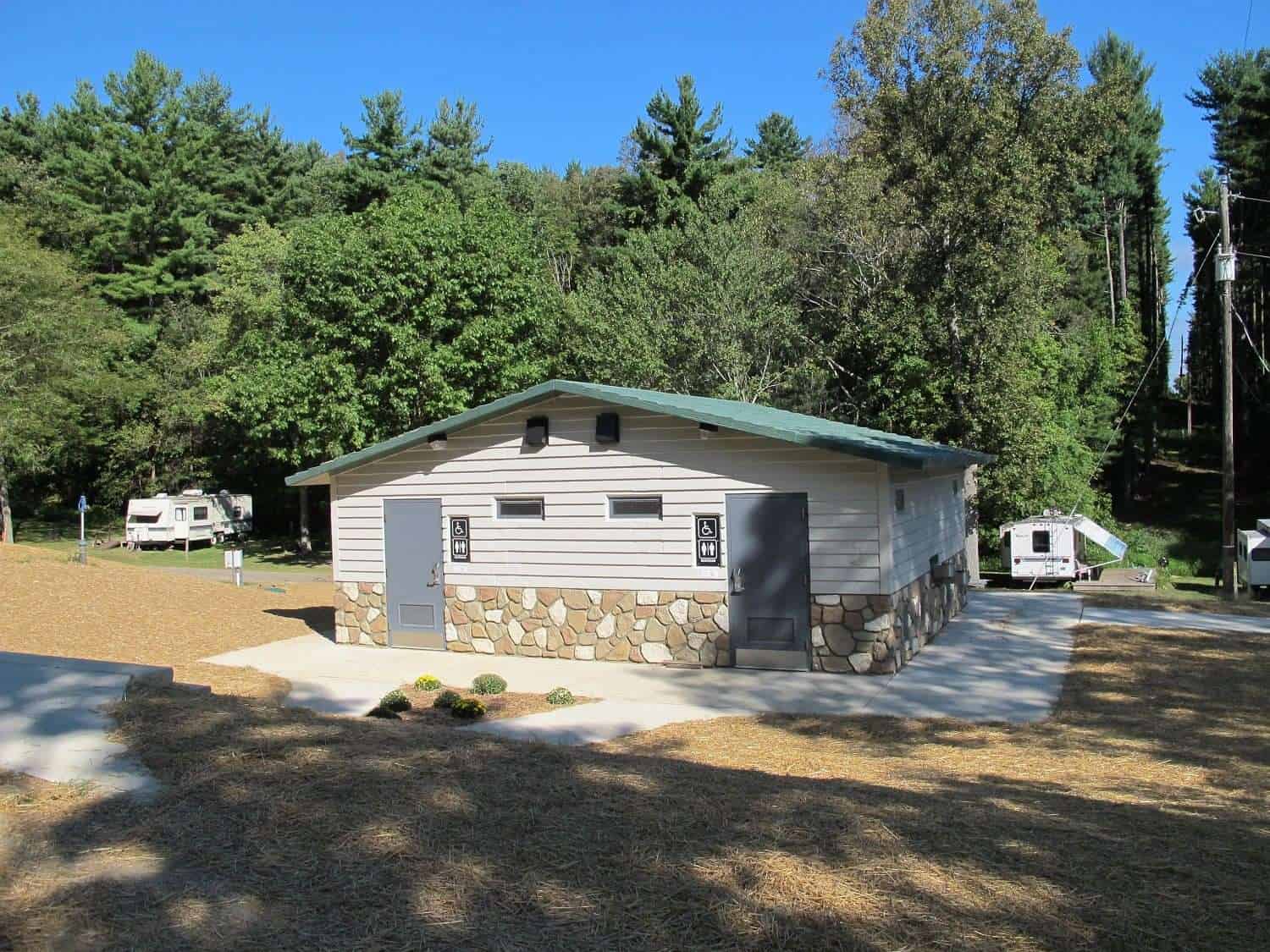 Clendening Lake Marina and Campground