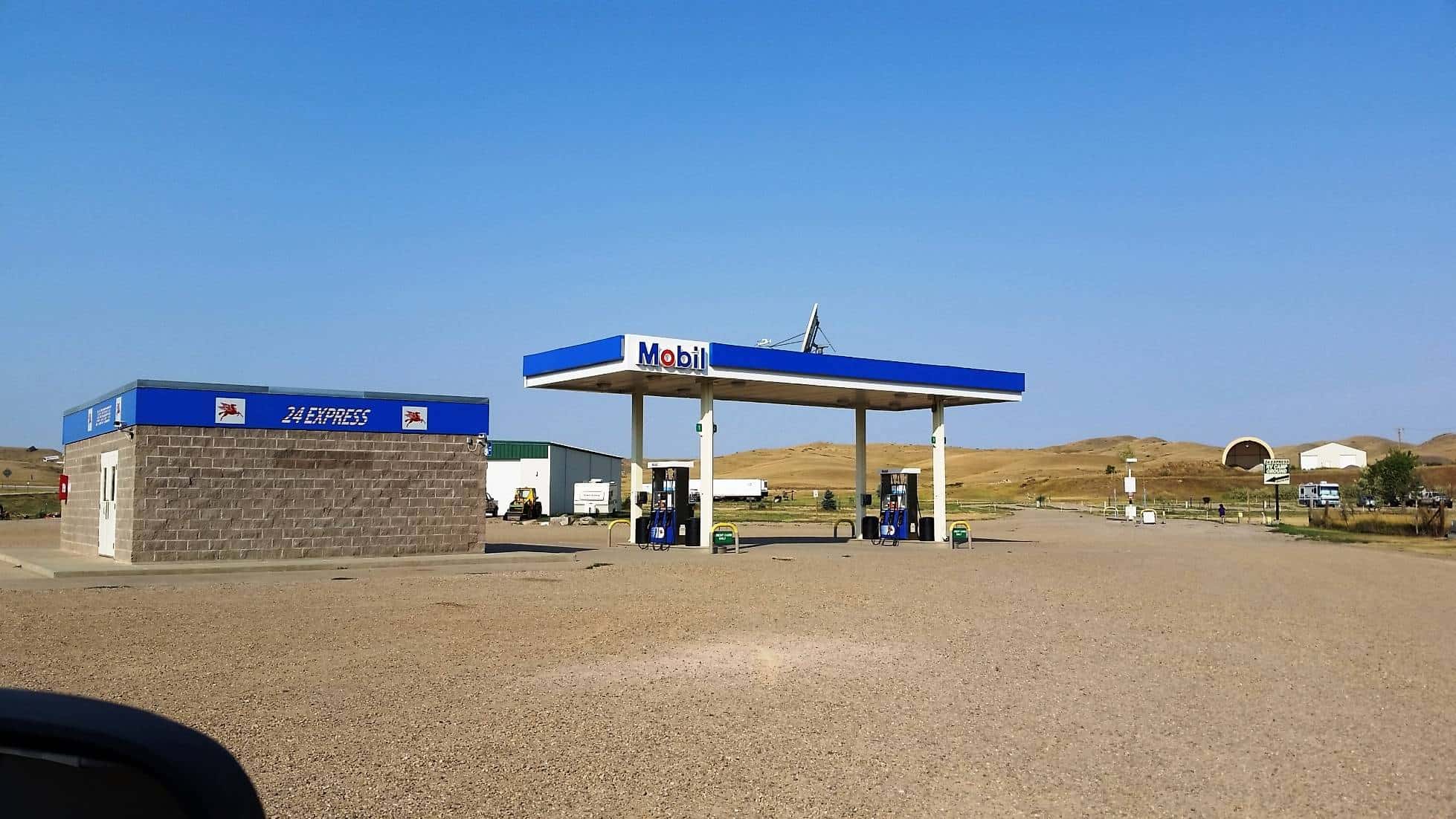 24 Express RV Campground Behind Mobil Station